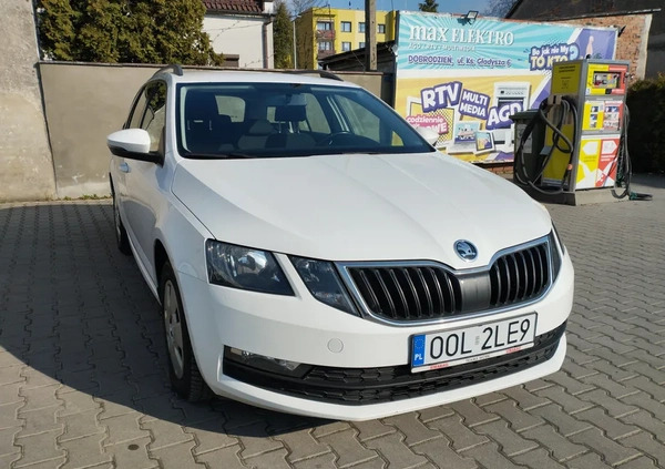 Skoda Octavia cena 28974 przebieg: 252472, rok produkcji 2018 z Kosów Lacki małe 29